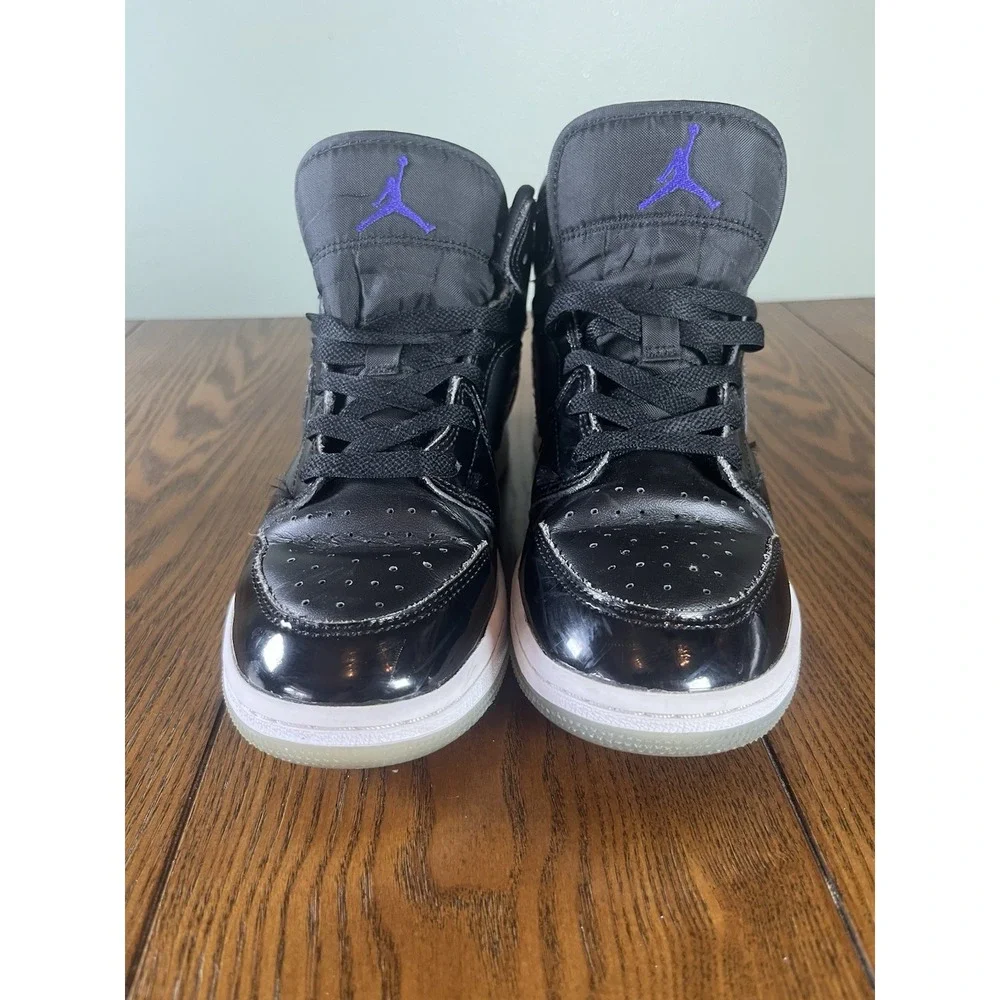 Nike Boys Air Jordan 1 Mid SE DV1337-004 Black Basketball Shoes Sneakers Sz 4.5Y